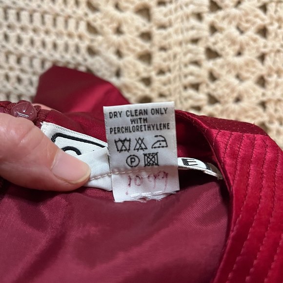 Carlisle Deep Red 100% Silk Halter Neck Blouse with Side Covered Buttons Size 6 - Picture 3 of 10